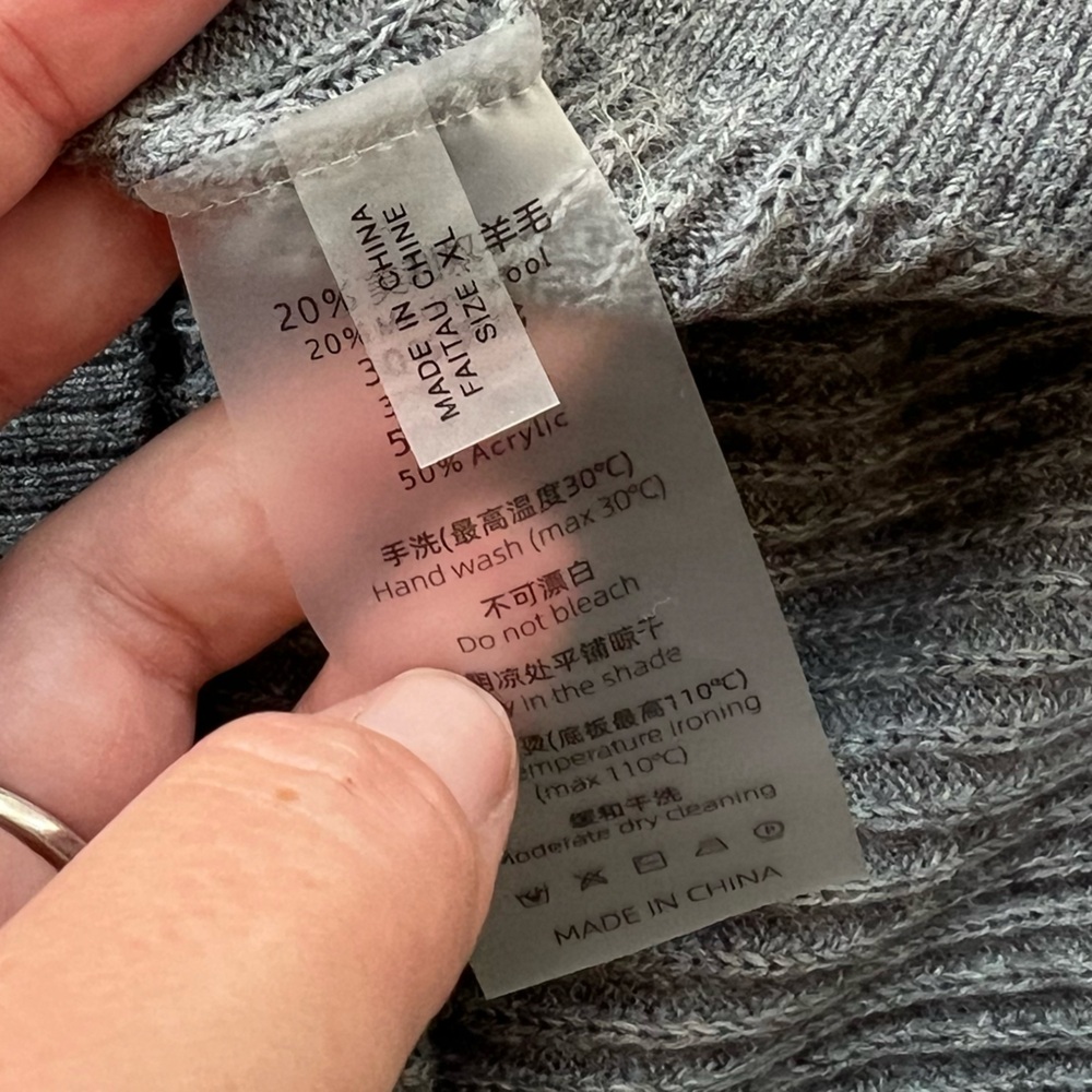 Merino Wool V- Neck Sweatervest- Men’s- Gray- XL - Picture 4 of 6
